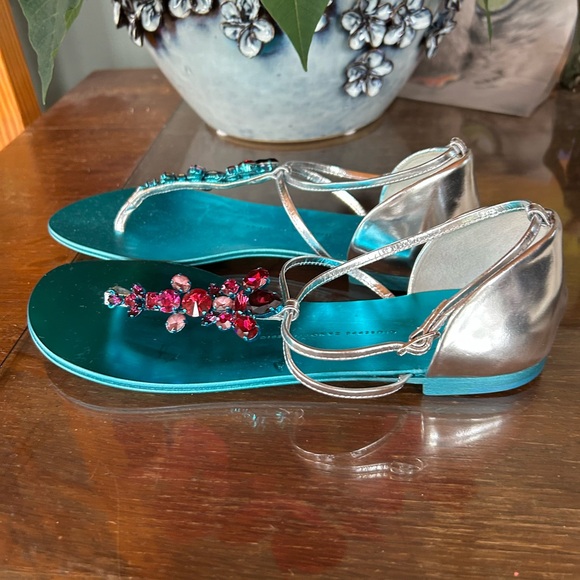 Giuseppe Zanotti  Jeweled Flat Sandals - Picture 4 of 7